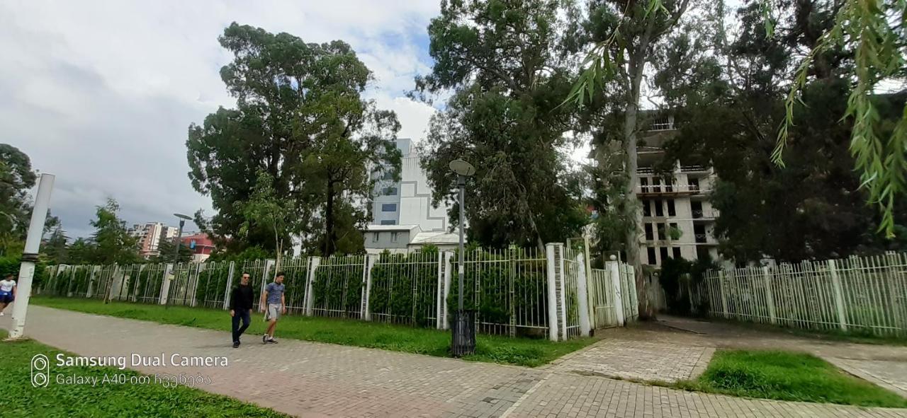 Parkside Apartament Apartment Batumi Ngoại thất bức ảnh